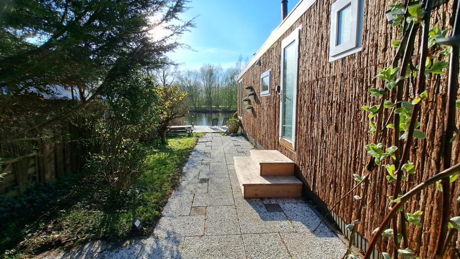 Het Witte Chalet Aan Het Water Van Monumentaal Fort Ooltgensplaat Eksteriør billede